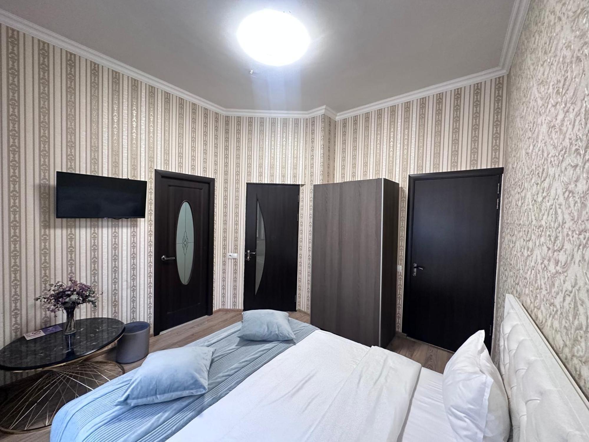 Yerevan Hotel Habitación foto